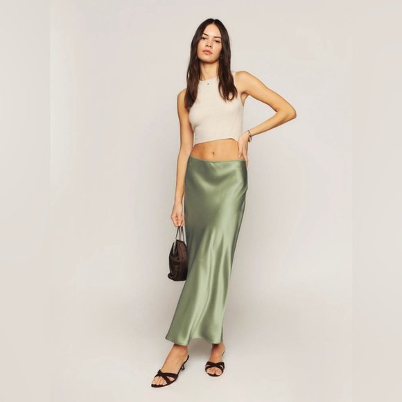 ❌SOLD❌ NWOT Reformation Layla Silk Skirt - Picture 2 of 12